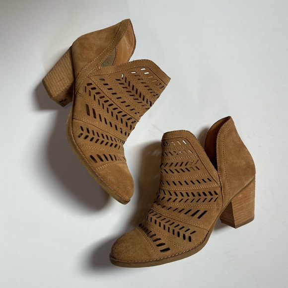 FRYE & Co. Women’s Allister Ankle Boot Bootie Tan Desert Cutout Suede Leather 8 - Picture 1 of 8